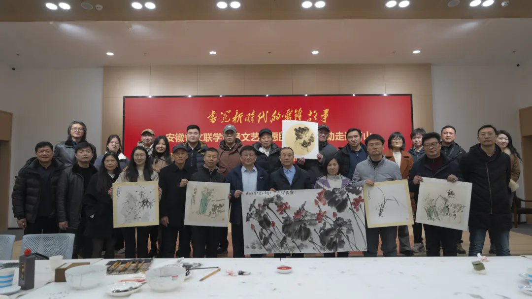 书写新时代的雷锋故事——省文联学雷锋文艺志愿服务主题活动走进潜山